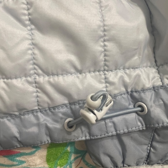 Women’s LL bean primaloft coat size medium - Picture 8 of 9